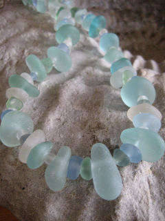 sapphire_aqua_neck.jpg