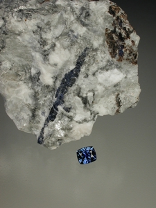 sapphirewithsapphireroughh-320x200.jpg